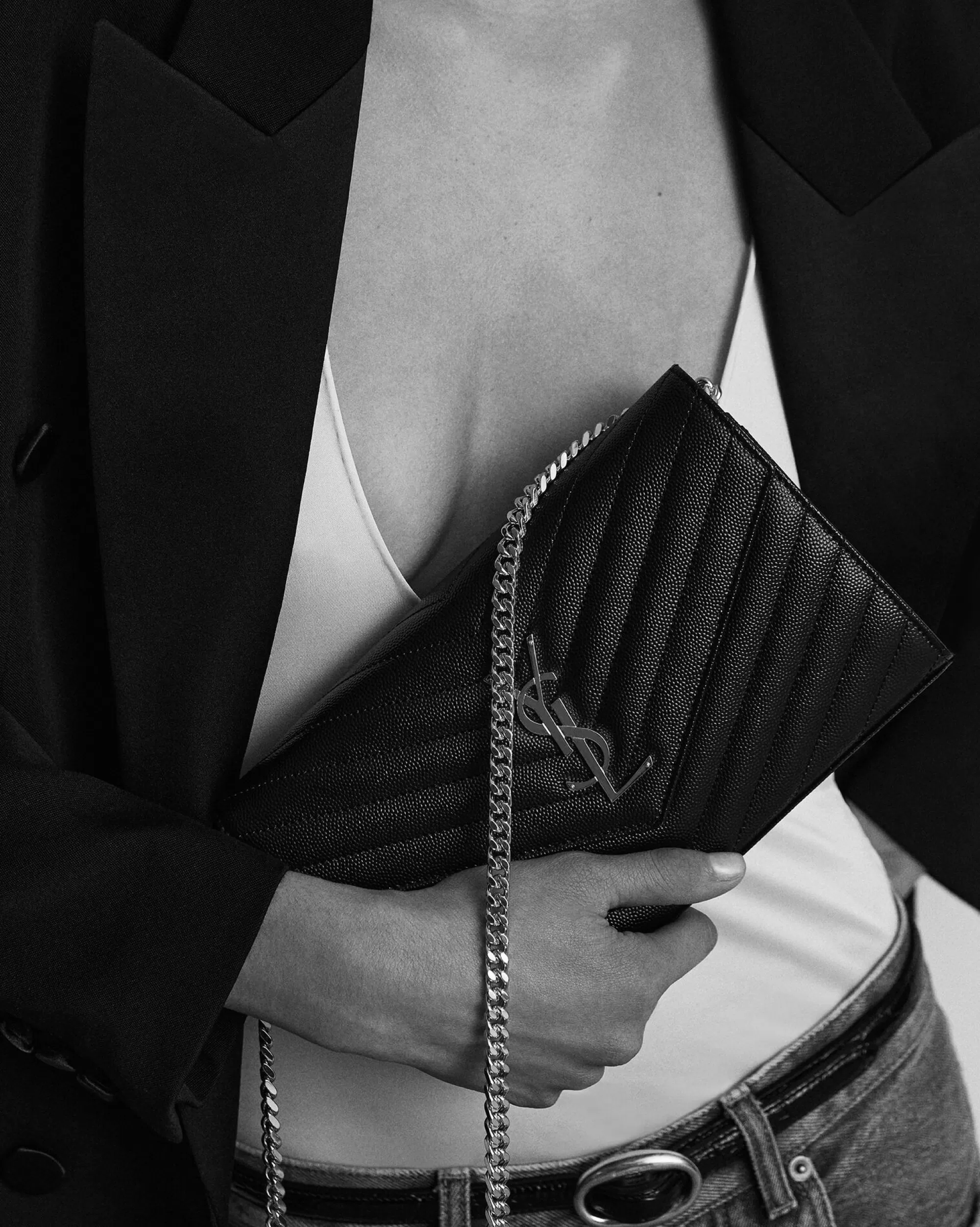 Women Saint Laurent CHAIN WALLETS^CLASSIC CASSANDRE CHAIN WALLET IN GRAIN DE POUDRE LEATHER | | YSL.com