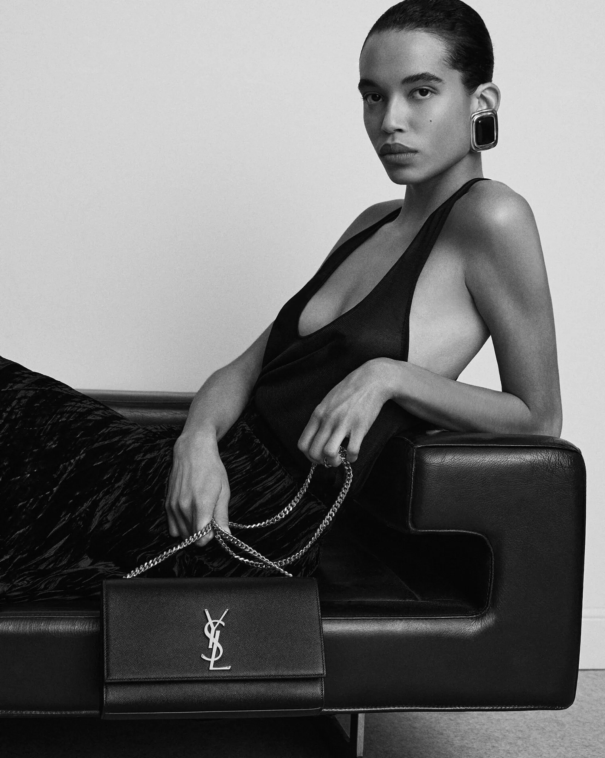 Women Saint Laurent SHOULDER BAGS | KATE^KATE MEDIUM IN GRAIN DE POUDRE EMBOSSED LEATHER | | YSL.com
