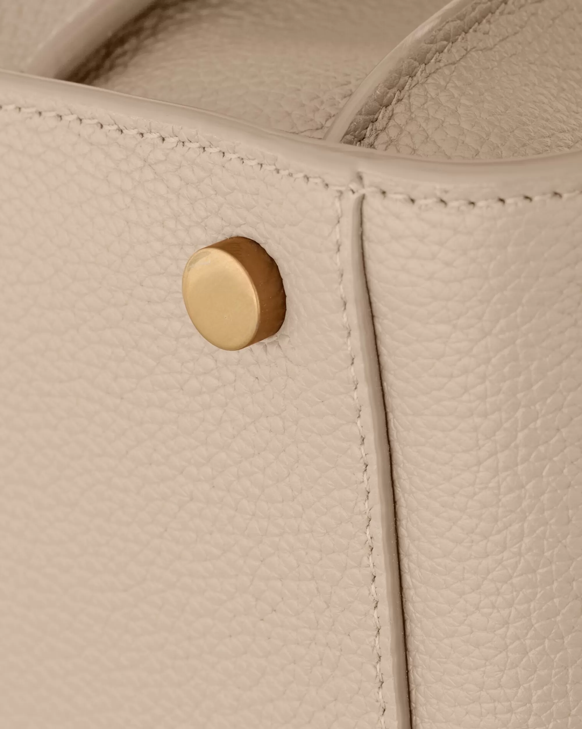 Women Saint Laurent MAXI BAGS | SAC DE JOUR^SAC DE JOUR MEDIUM IN SUPPLE GRAINED LEATHER | | YSL.com