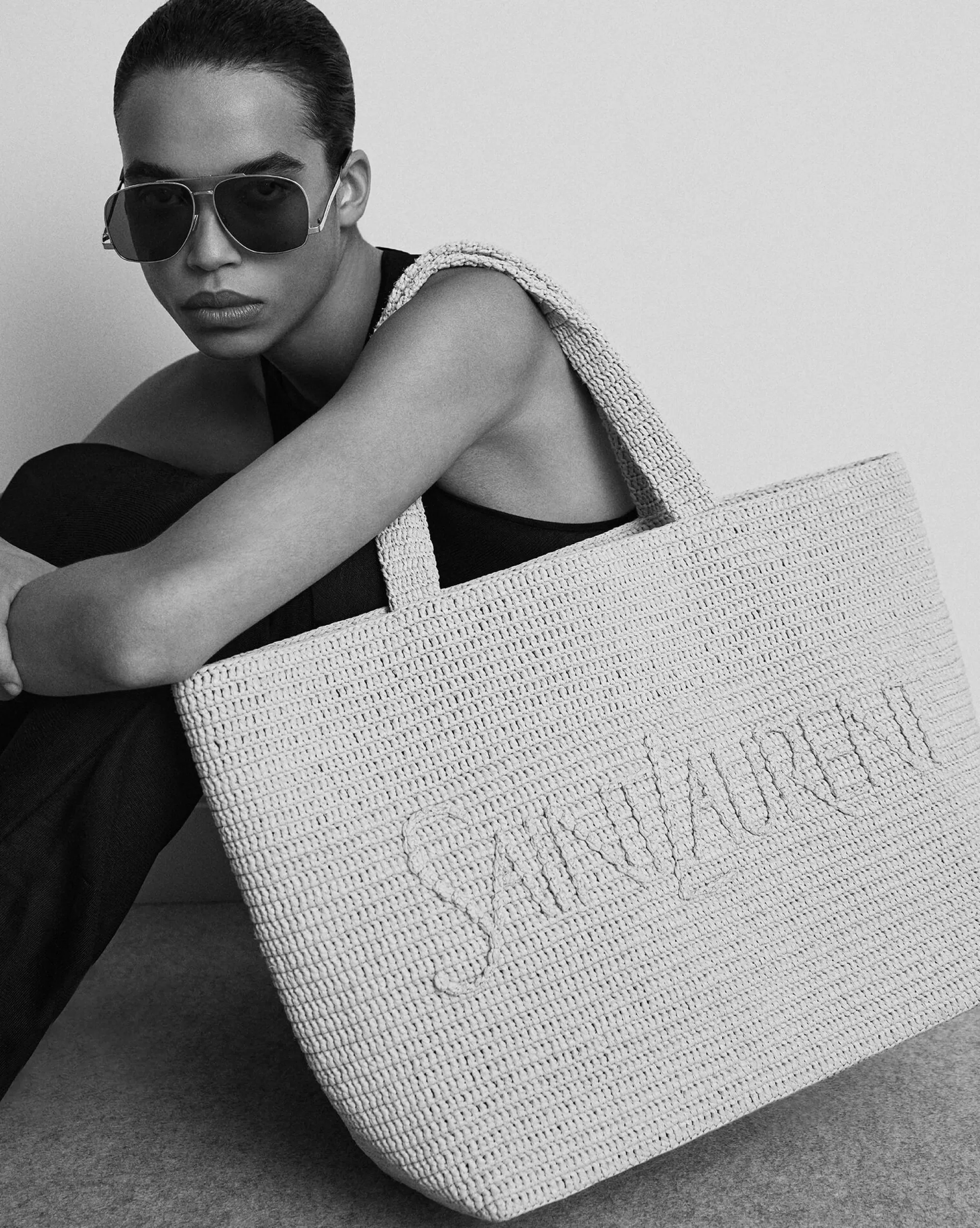 Women Saint Laurent SHOPPING BAGS | TOTES AND SHOPPINGS^ Tote In Raffia | | YSL.com